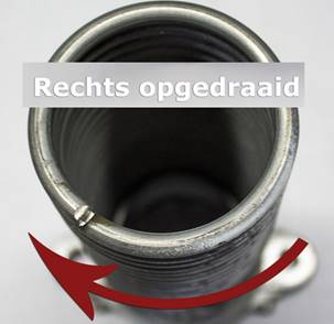 rechts opgedraaid